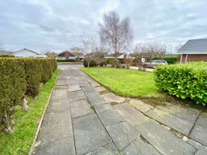Long Driveway- click for photo gallery